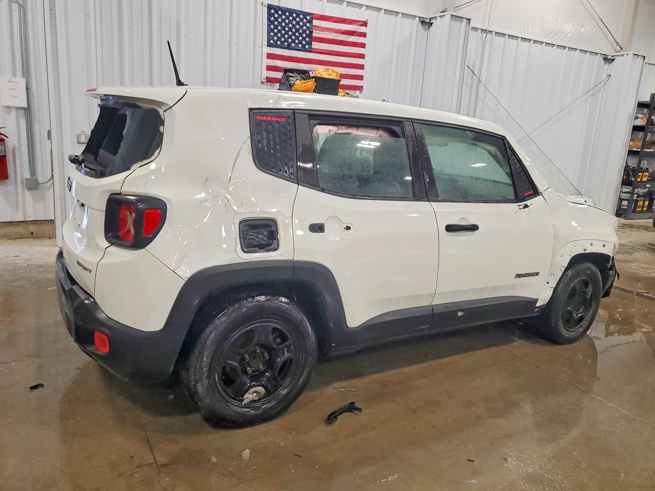 2015 JEEP RENEGADE SPORT photo 3