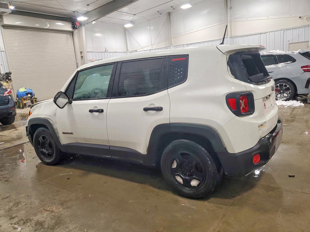 2015 JEEP RENEGADE SPORT photo 2