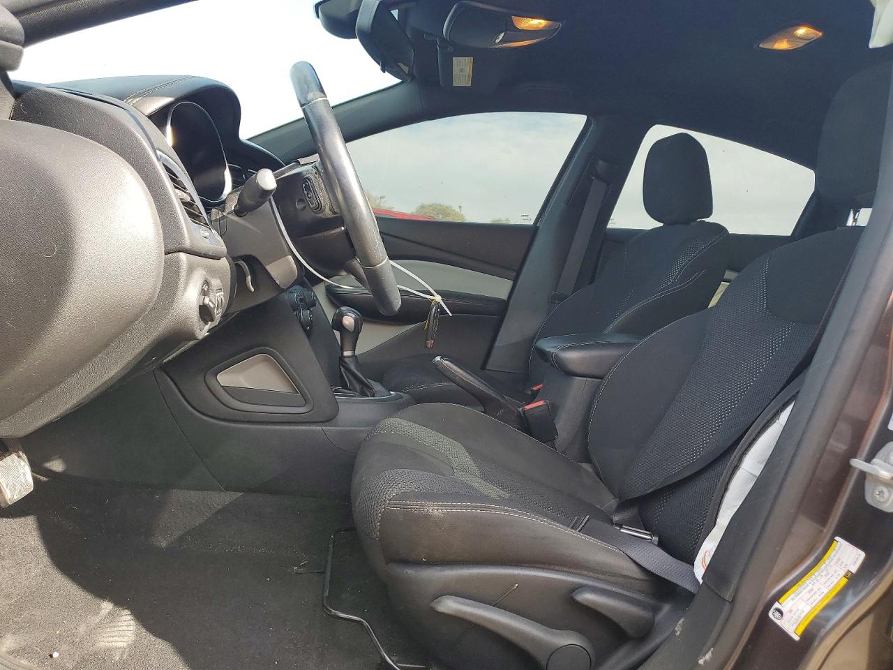 2015 DODGE DART SXT photo 13