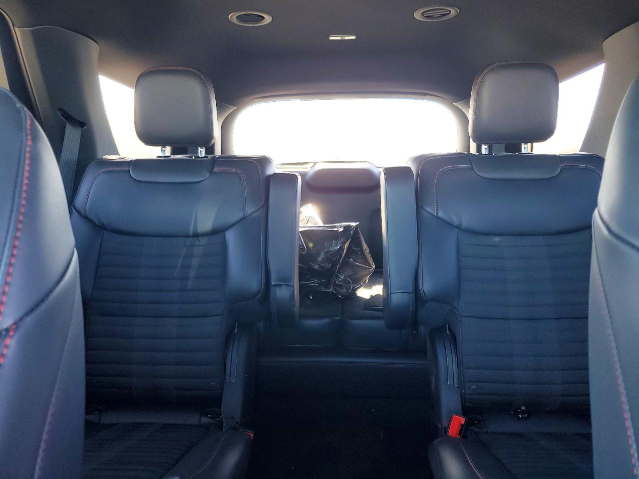 2025 FORD EXPLORER ST-LINE photo 19