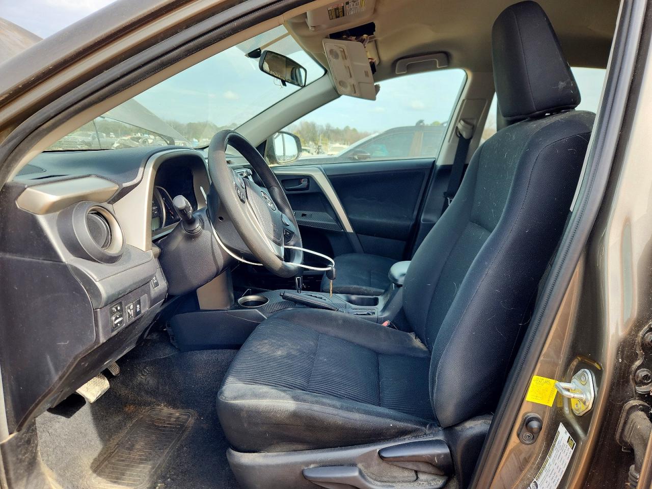 2014 TOYOTA RAV4 LE photo 19