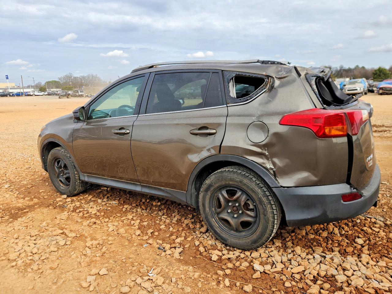 2014 TOYOTA RAV4 LE photo 4