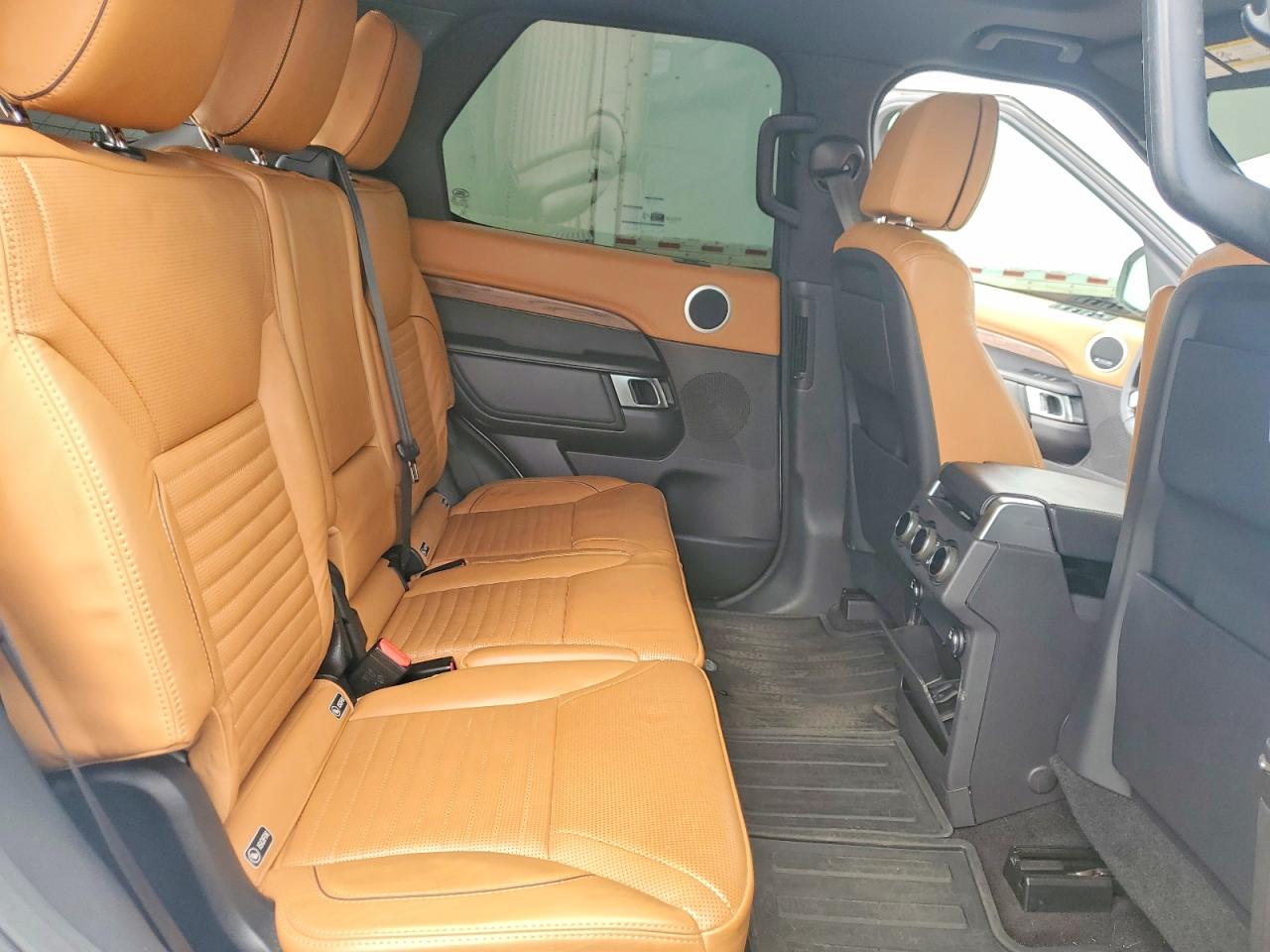 2017 LAND ROVER DISCOVERY HSE LUXURY photo 31