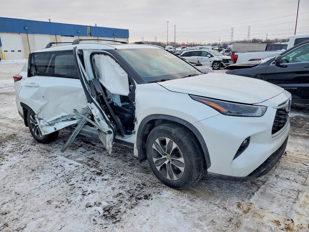 2022 TOYOTA HIGHLANDER HYBRID XLE photo 7