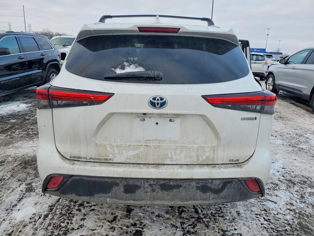 2022 TOYOTA HIGHLANDER HYBRID XLE photo 11