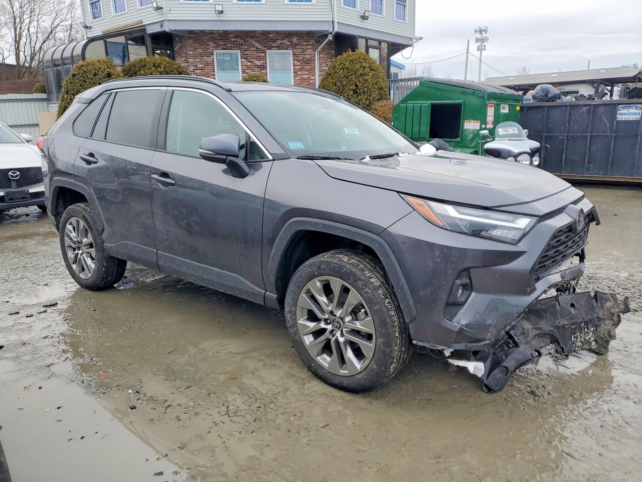 2024 TOYOTA RAV4 XLE PREMIUM photo 4