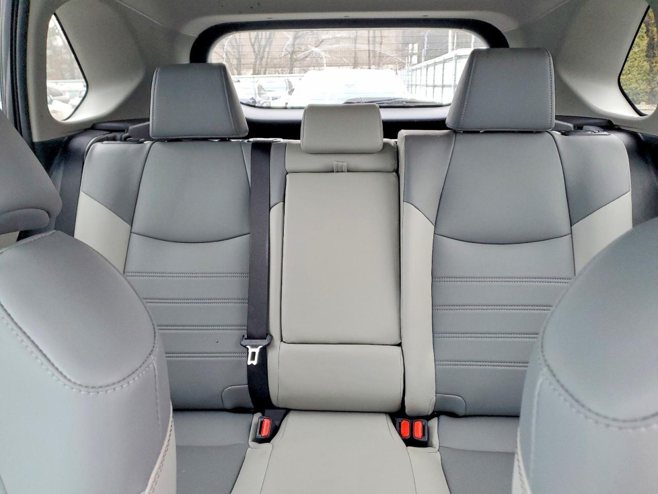 2024 TOYOTA RAV4 XLE PREMIUM photo 10