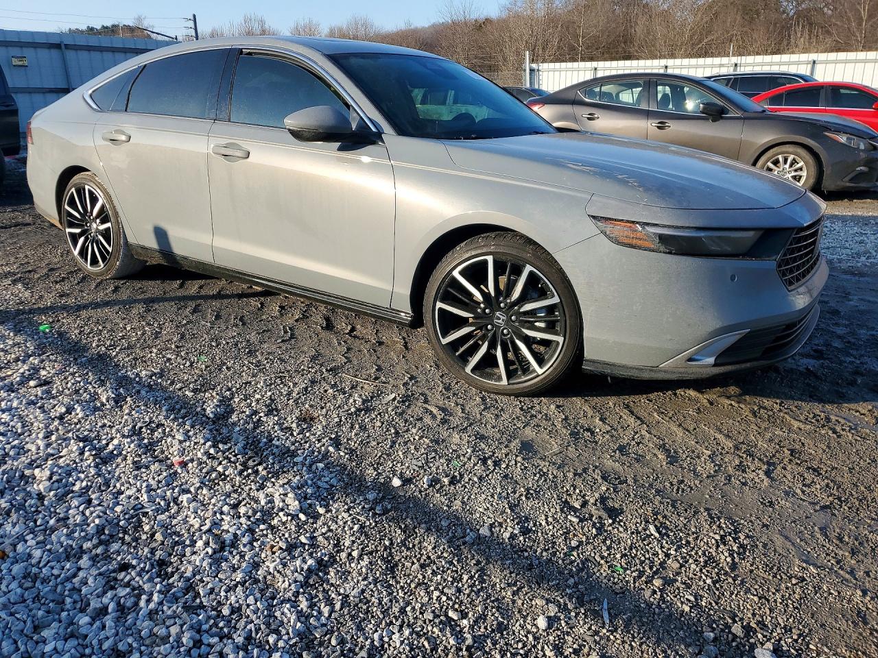 2025 HONDA ACCORD TOURING HYBRID photo 4