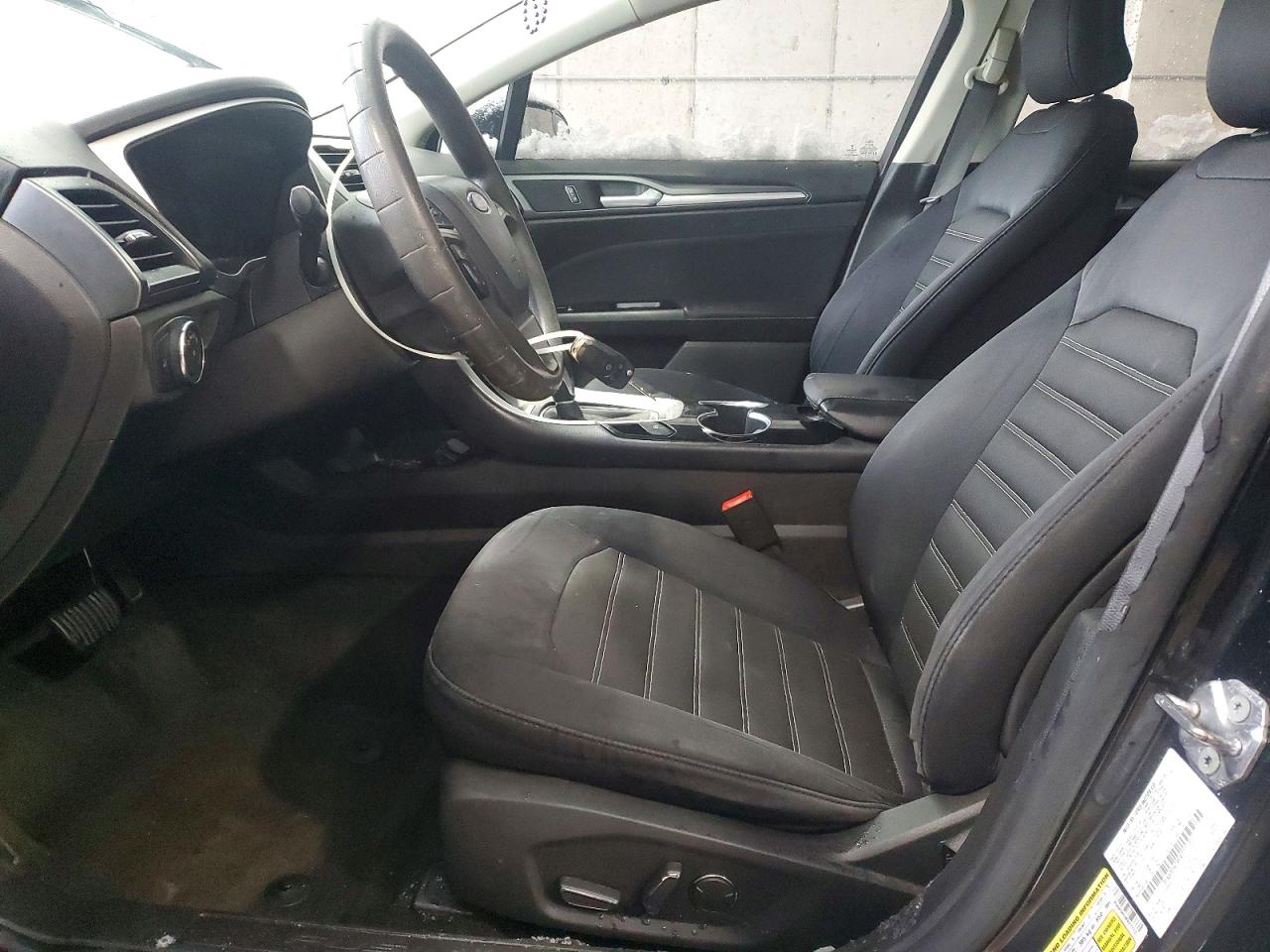 2015 FORD FUSION SE photo 13