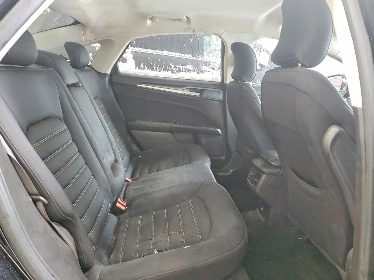 2015 FORD FUSION SE photo 19