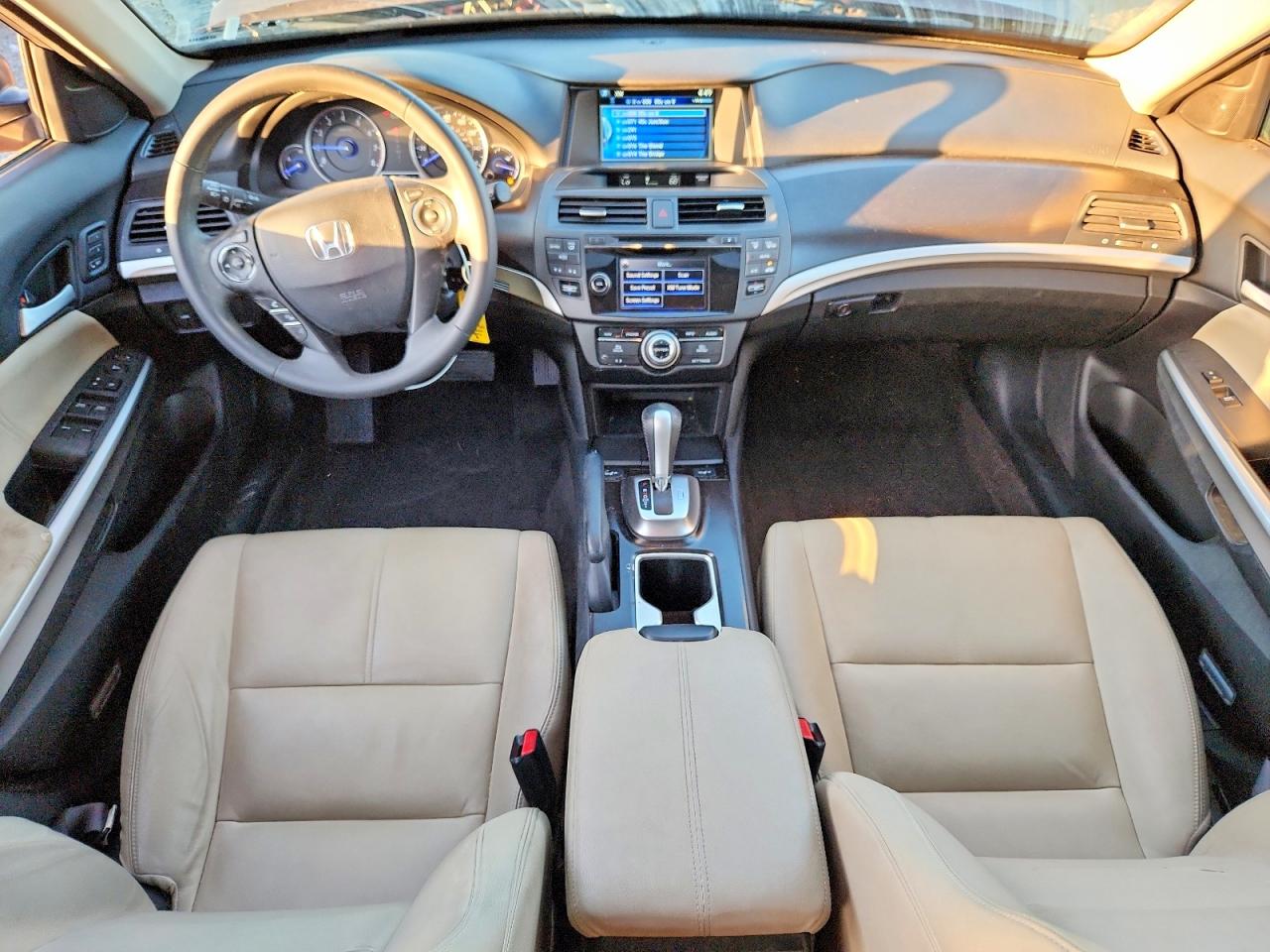 2015 HONDA CROSSTOUR photo 15