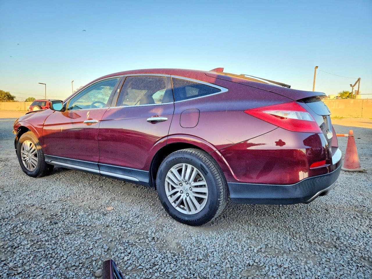 2015 HONDA CROSSTOUR photo 3