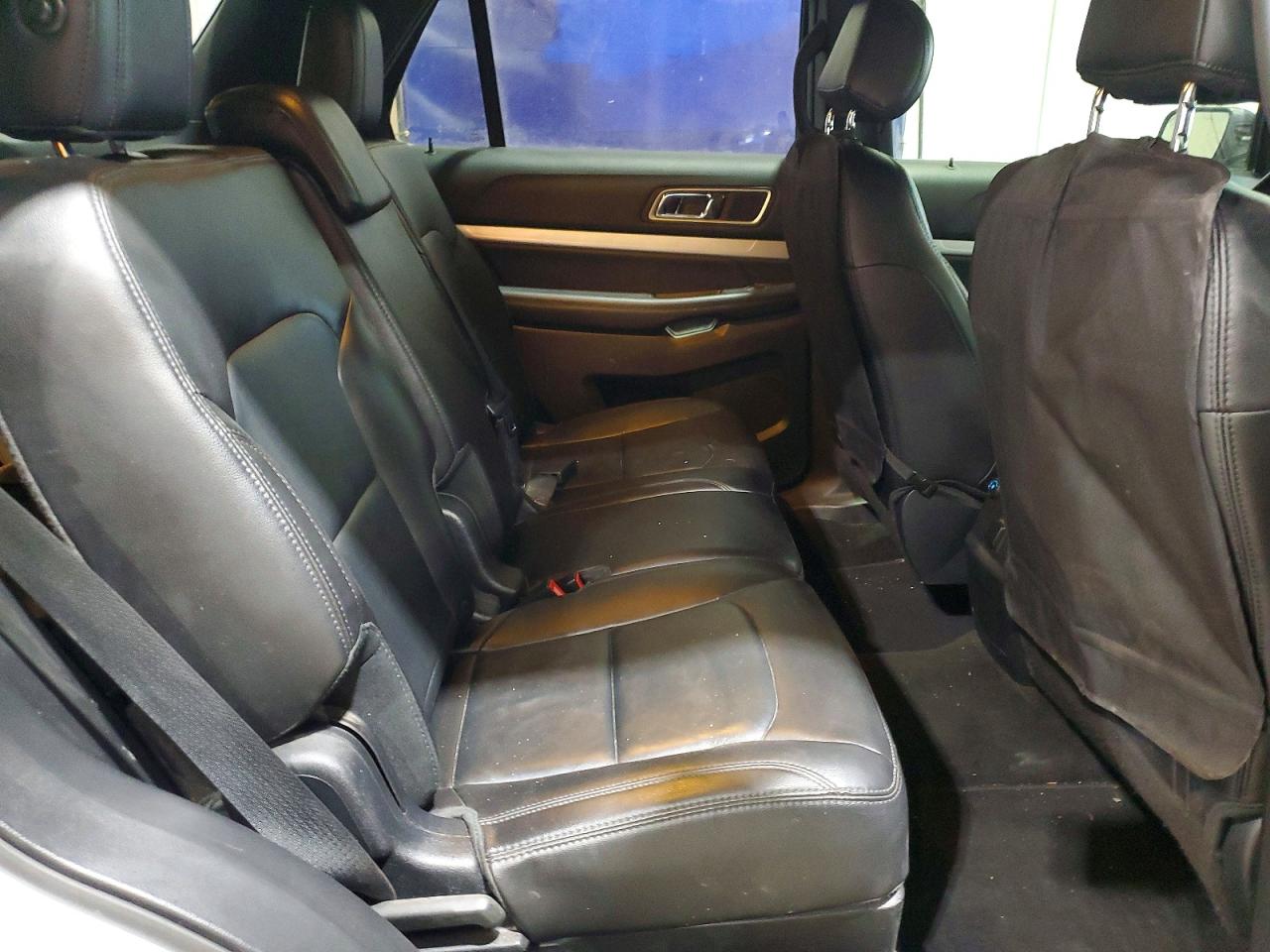 2017 FORD EXPLORER XLT photo 11