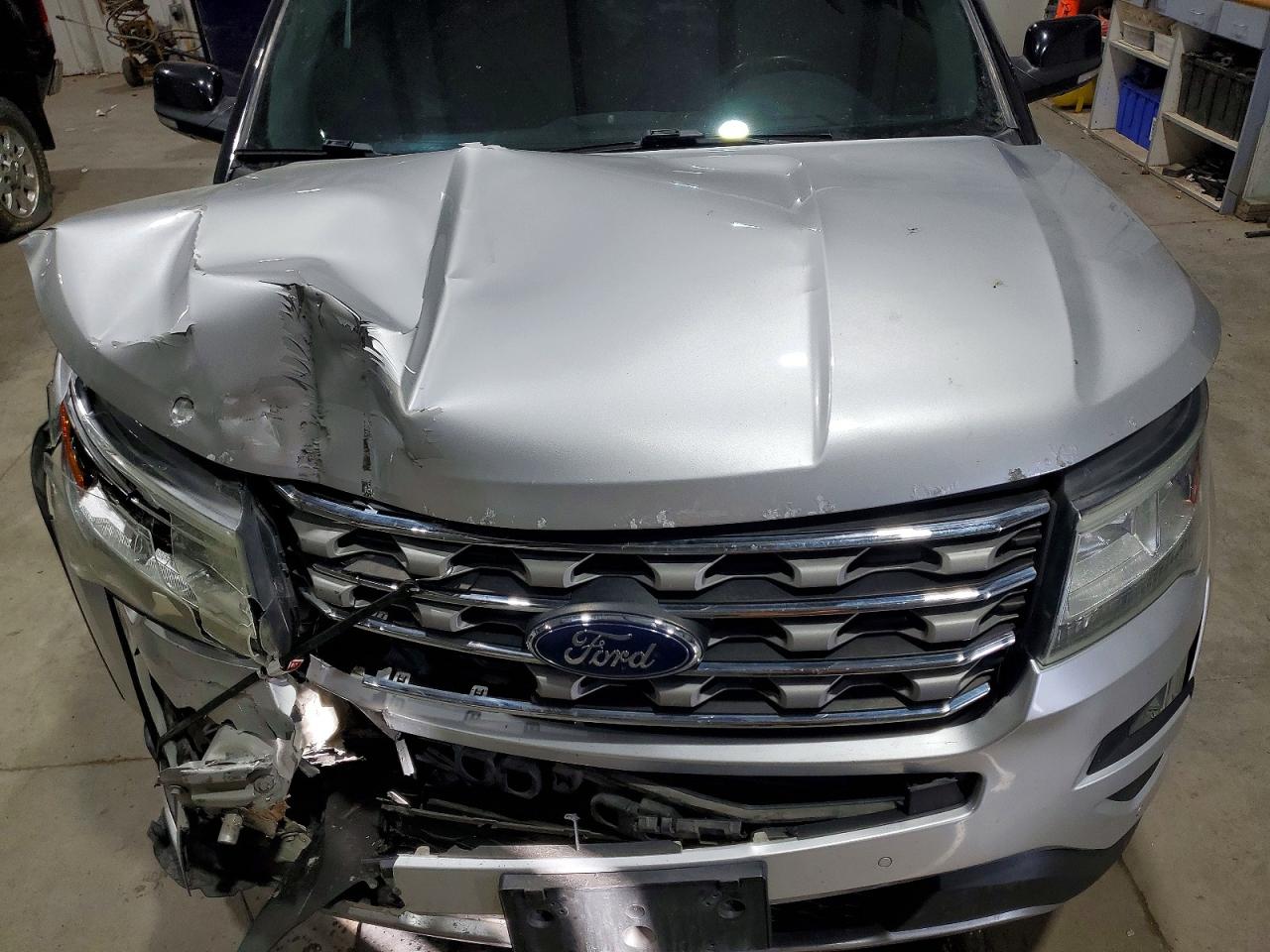 2017 FORD EXPLORER XLT photo 12