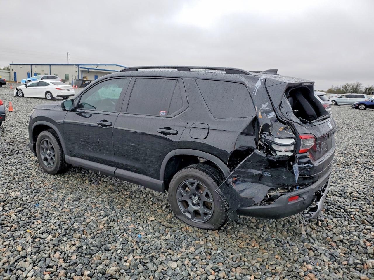 2025 HONDA PILOT TRAILSPORT photo 3