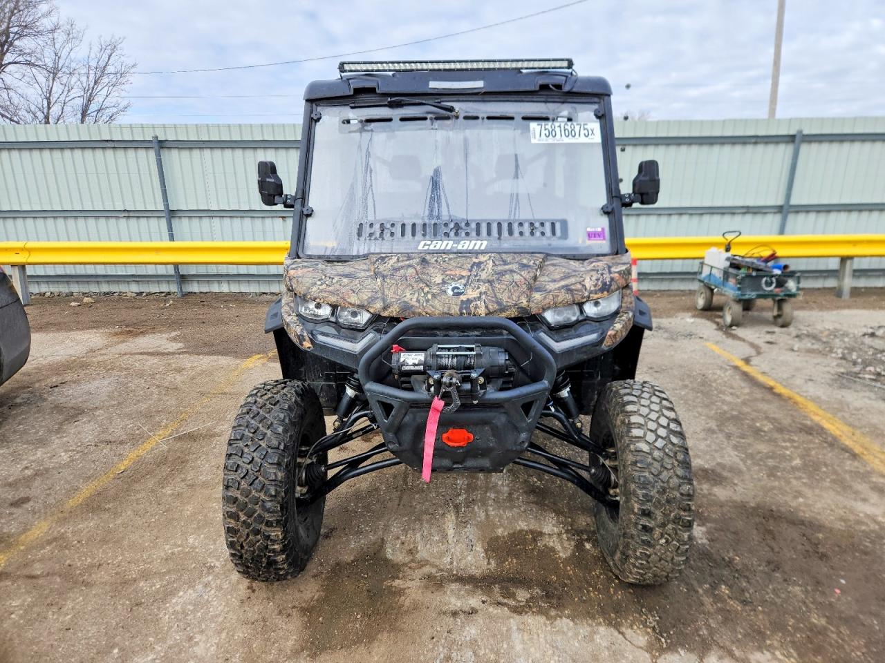2021 CAN DEFENDER - utility vehicle photo 2