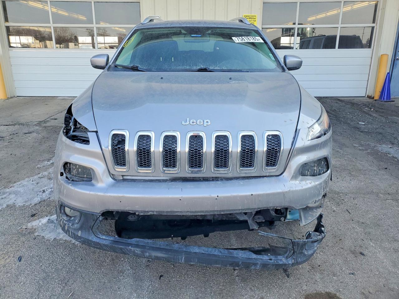 2016 JEEP CHEROKEE LATITUDE photo 9