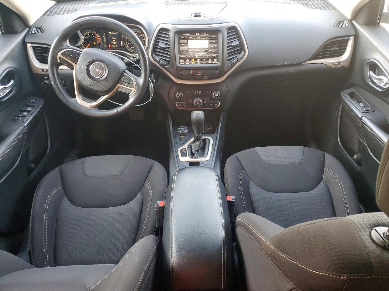 2016 JEEP CHEROKEE LATITUDE photo 15