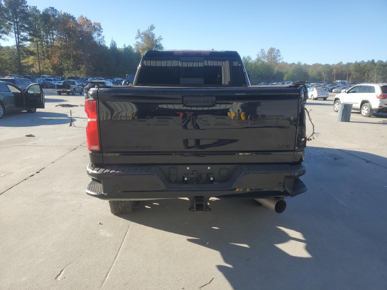2024 CHEVROLET SILVERADO K2500 HEAVY DUTY LTZ photo 6