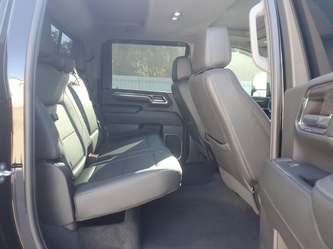 2024 CHEVROLET SILVERADO K2500 HEAVY DUTY LTZ photo 10