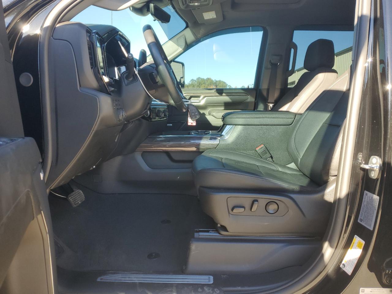 2024 CHEVROLET SILVERADO K2500 HEAVY DUTY LTZ photo 7