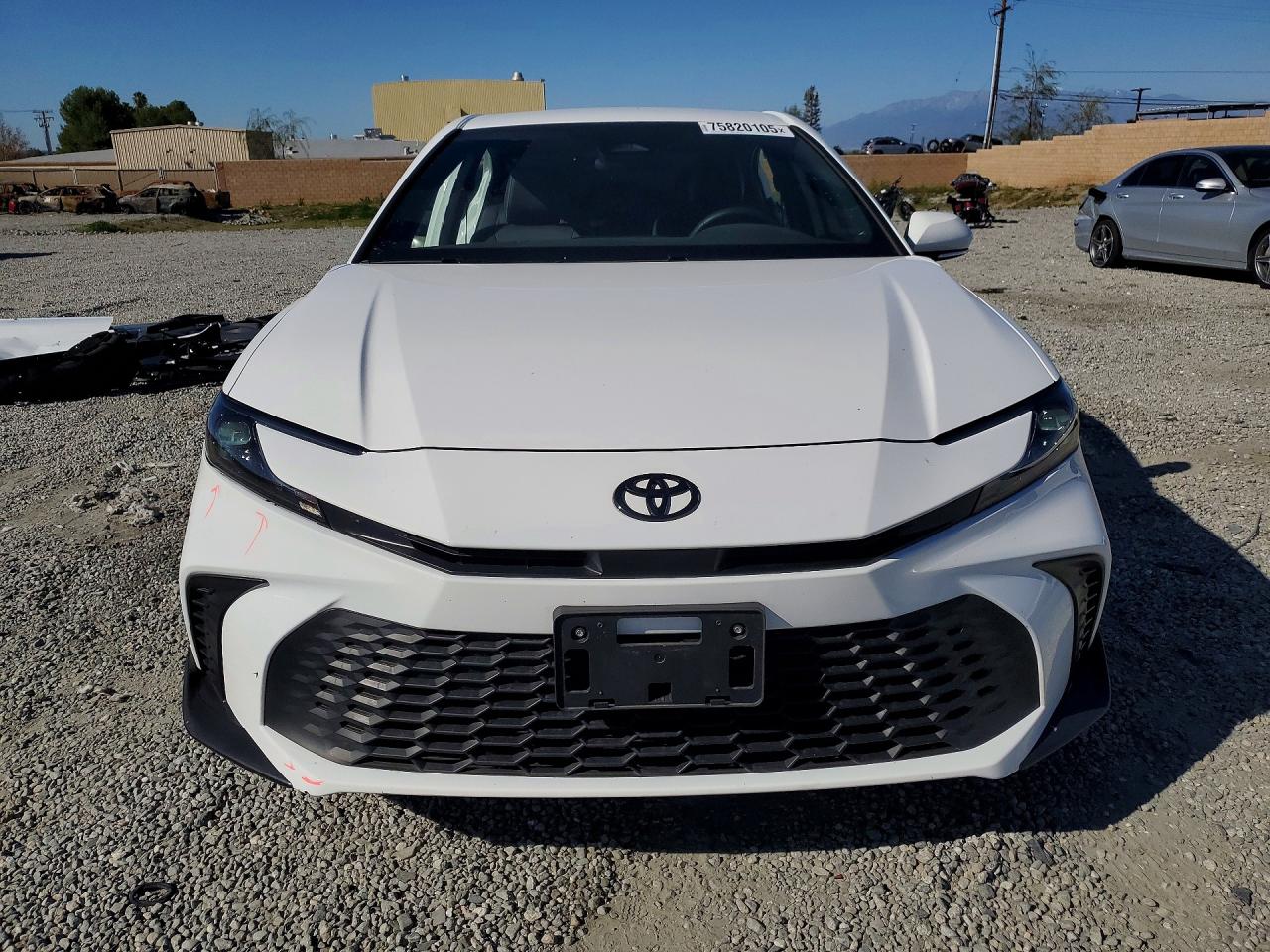 2025 TOYOTA CAMRY XSE photo 9