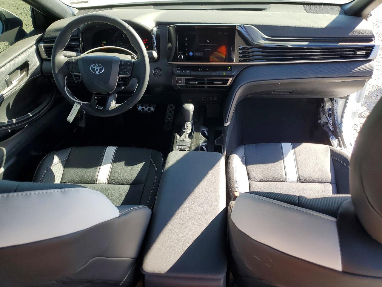 2025 TOYOTA CAMRY XSE photo 15