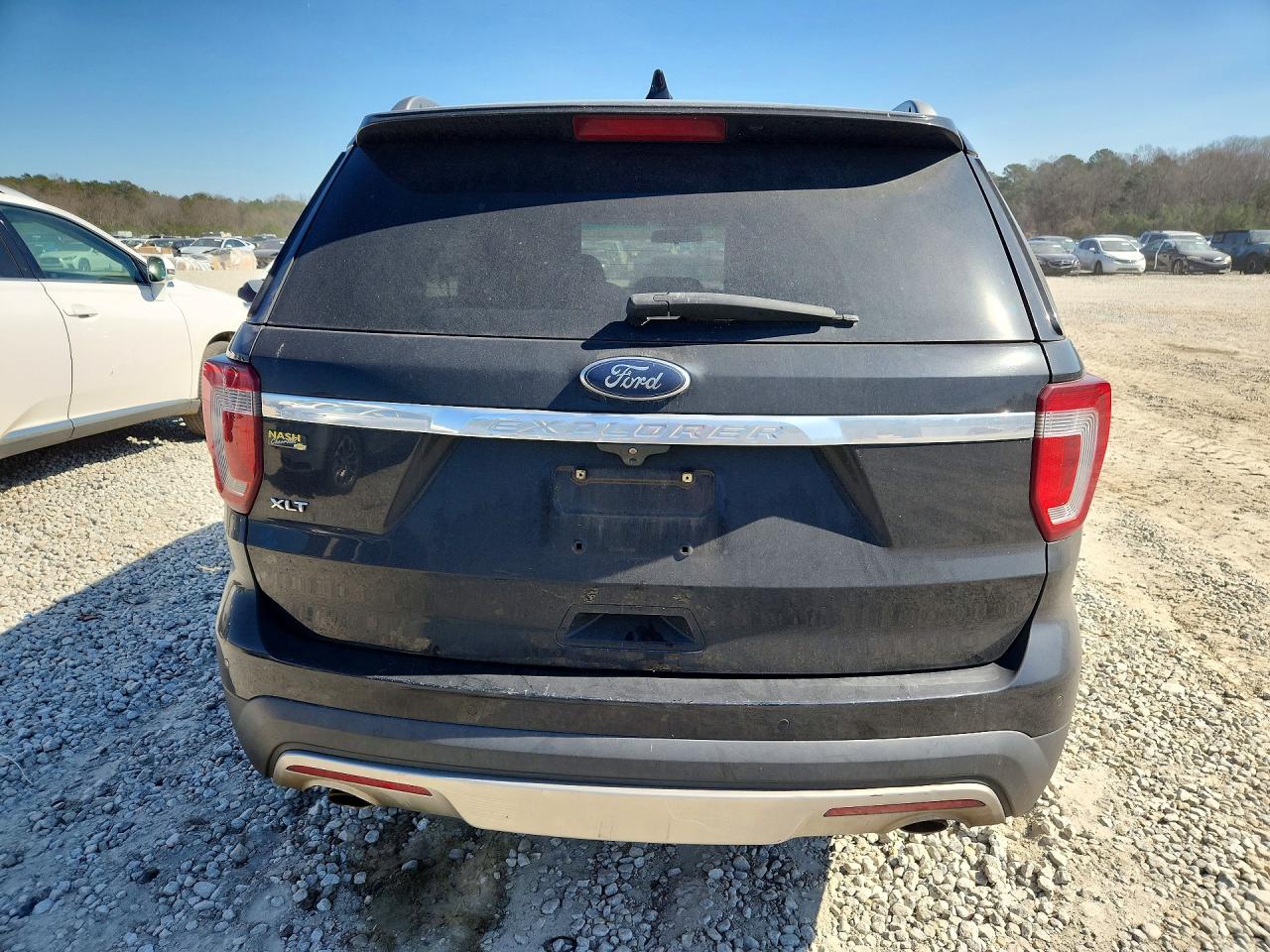 2017 FORD EXPLORER XLT photo 16