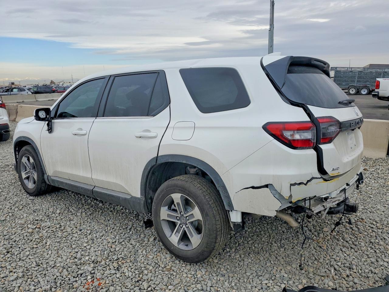 2025 HONDA PILOT EXL photo 2