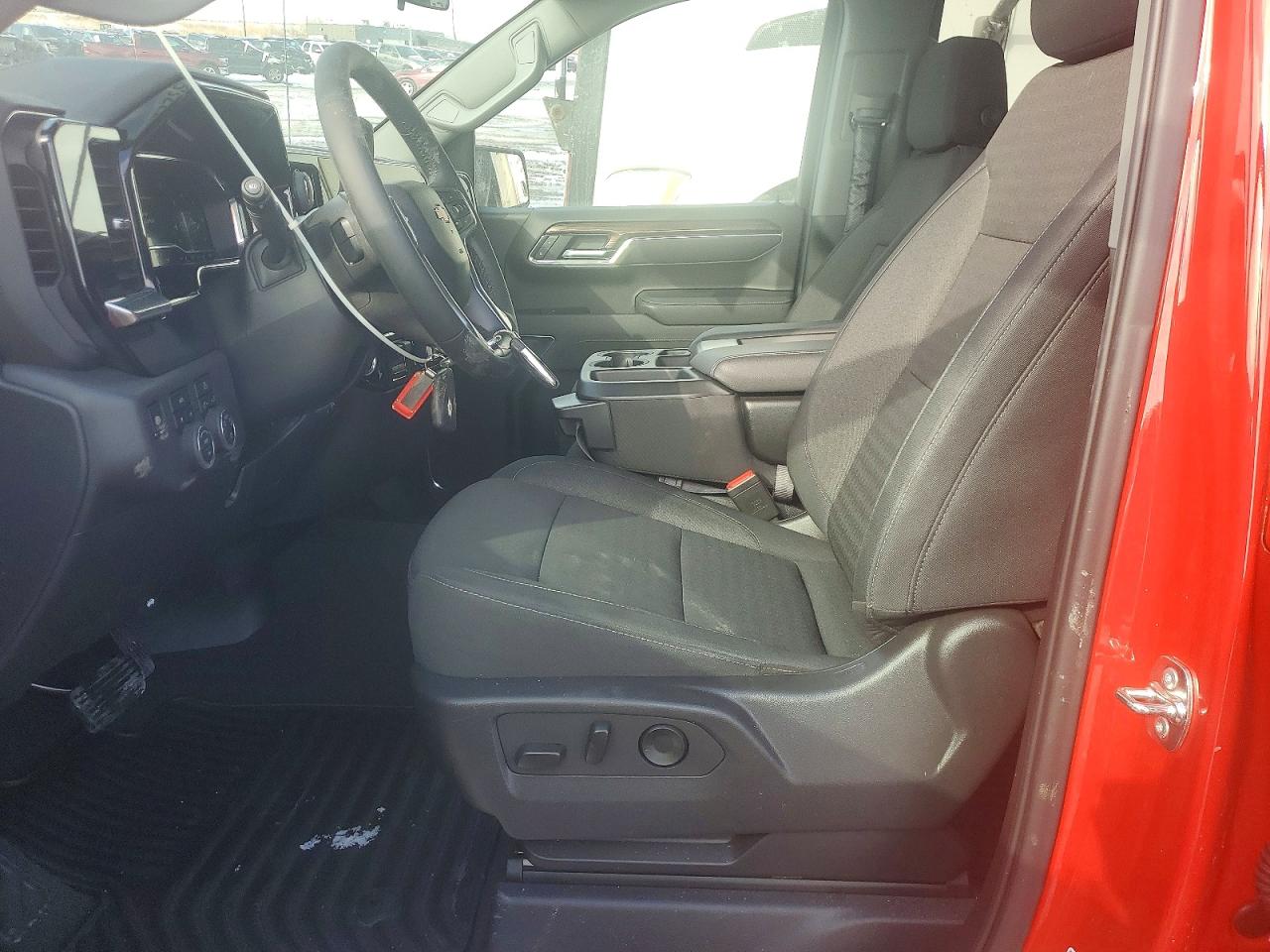 2025 CHEVROLET SILVERADO K1500 LT-L photo 7