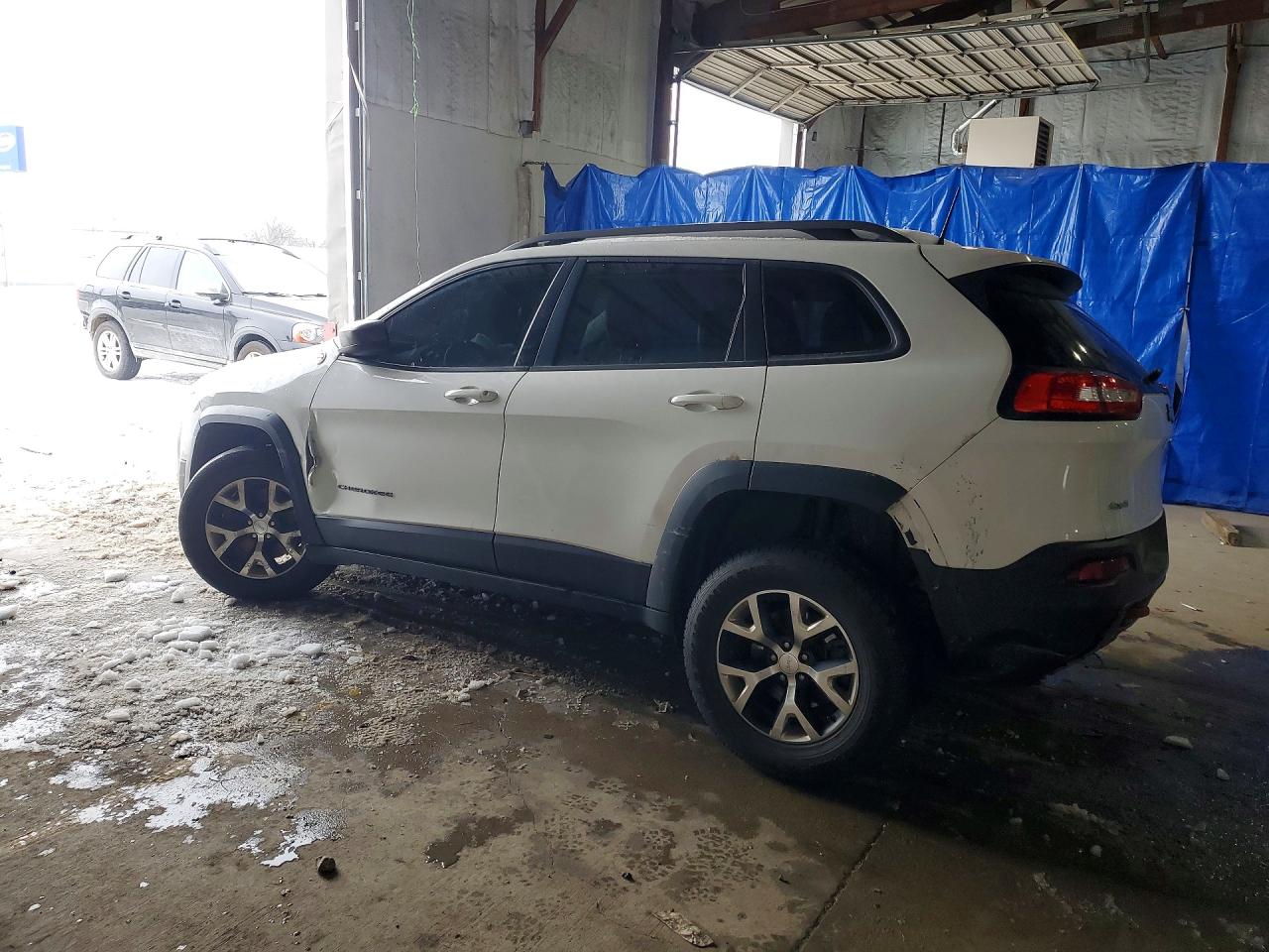 2017 JEEP CHEROKEE TRAILHAWK photo 2