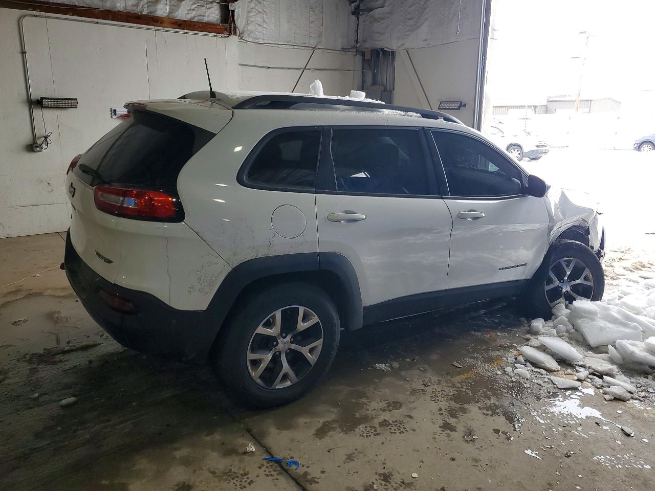 2017 JEEP CHEROKEE TRAILHAWK photo 3