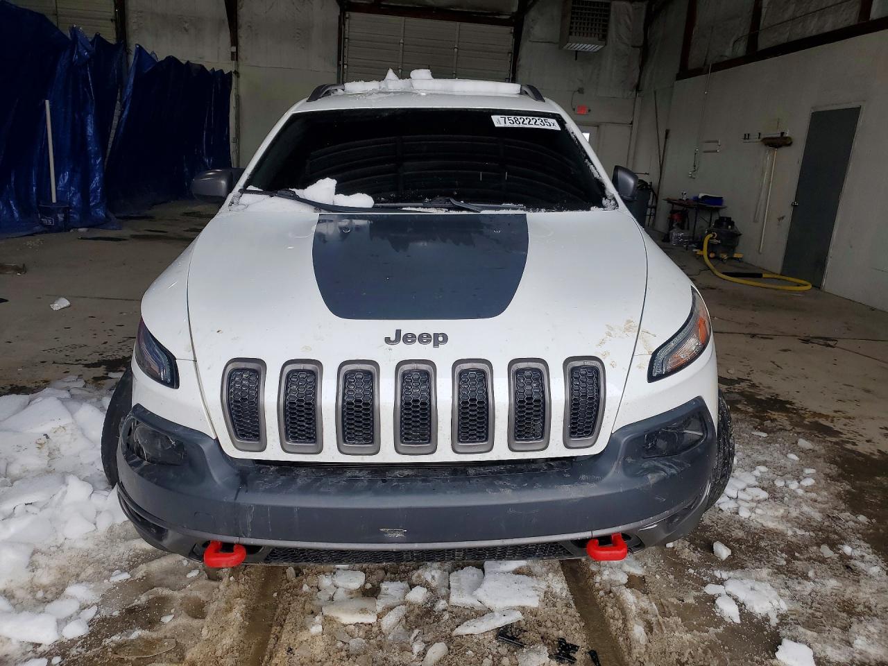 2017 JEEP CHEROKEE TRAILHAWK photo 5