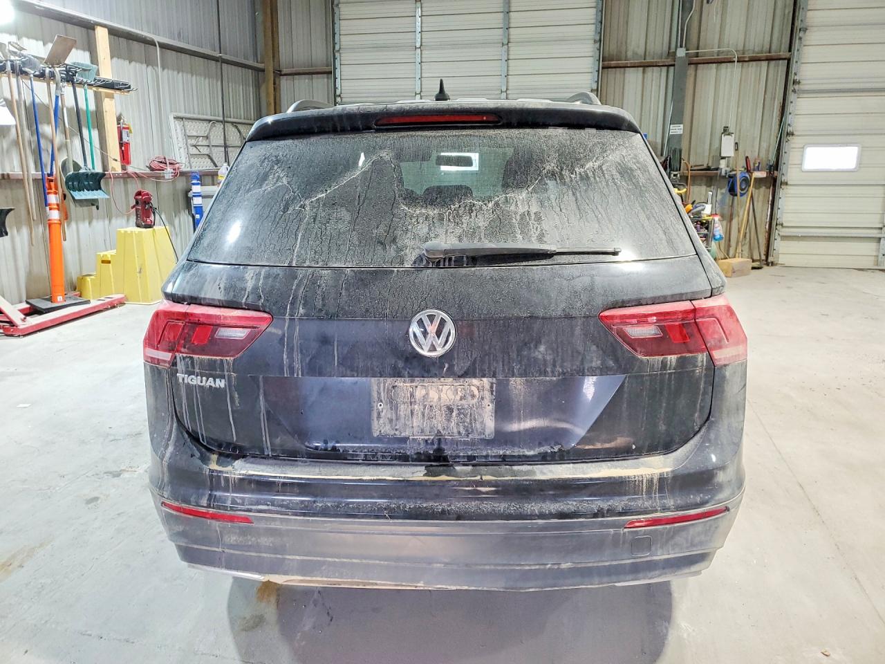 2021 VOLKSWAGEN TIGUAN S photo 11