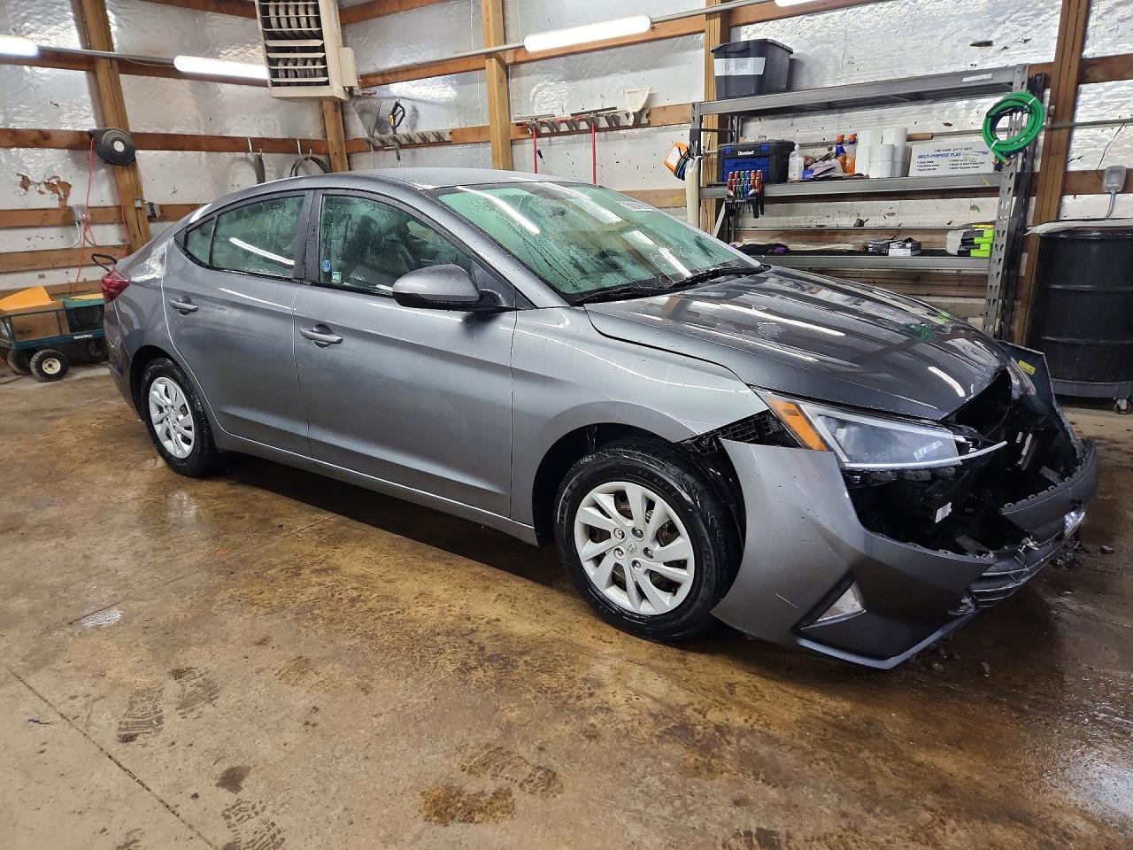 2019 HYUNDAI ELANTRA SE photo 10