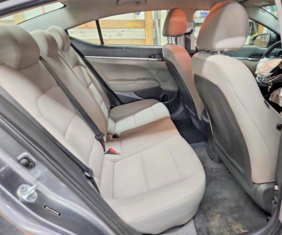 2019 HYUNDAI ELANTRA SE photo 28