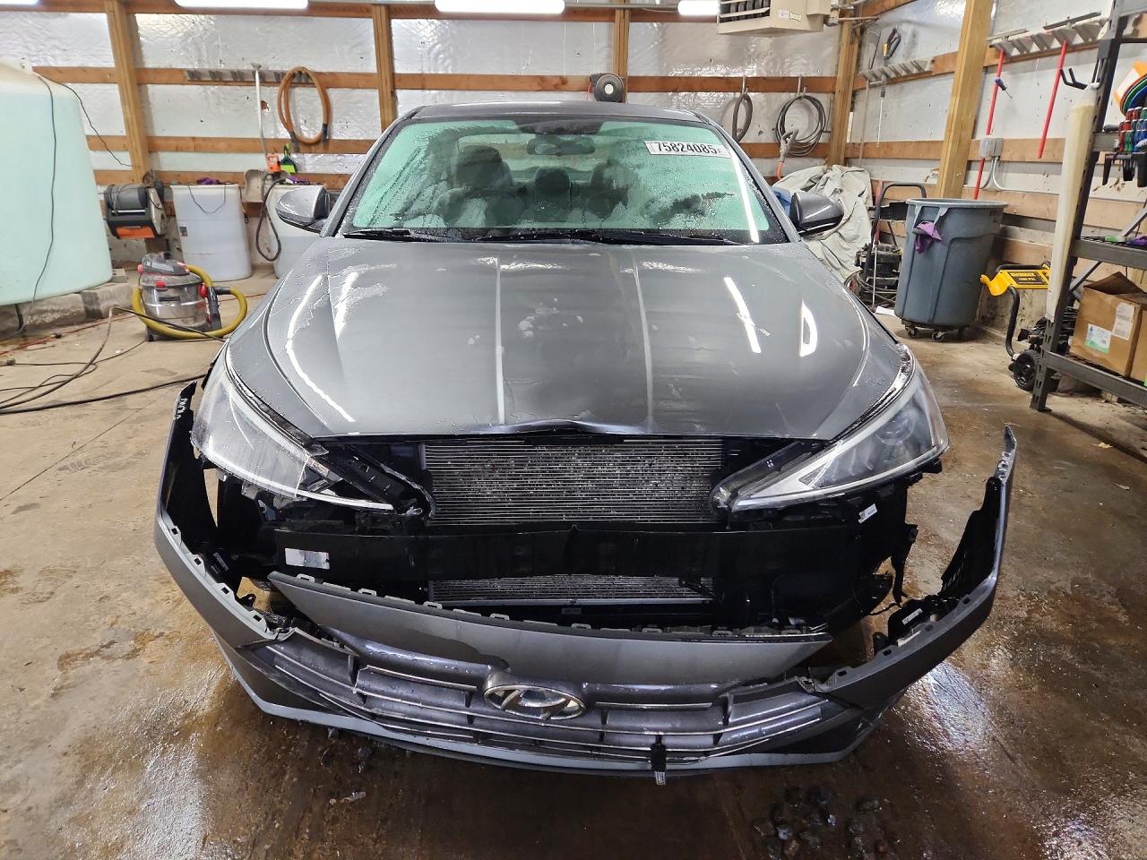 2019 HYUNDAI ELANTRA SE photo 13
