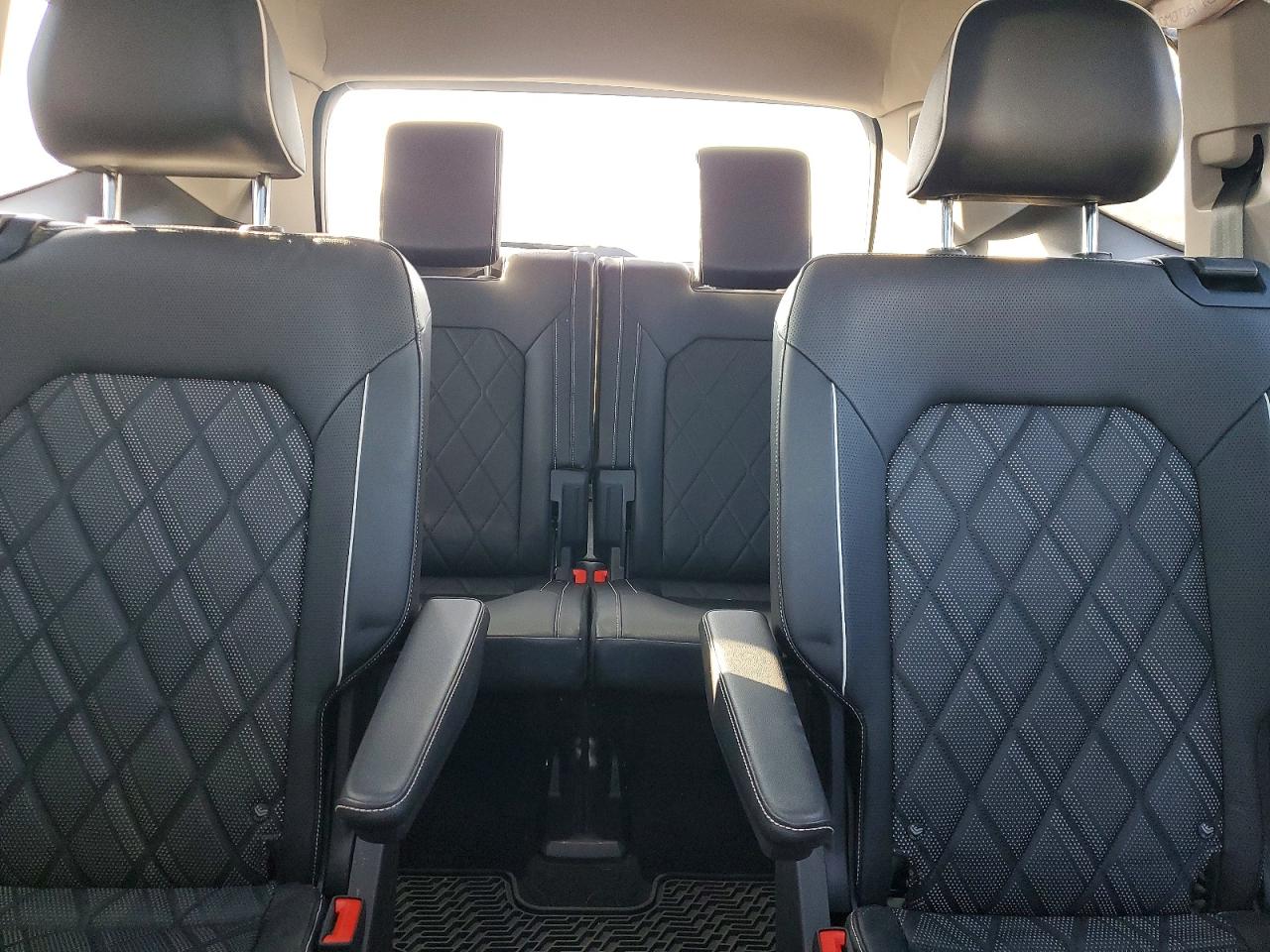 2024 VOLKSWAGEN ATLAS SEL PREMIUM R-LINE photo 10