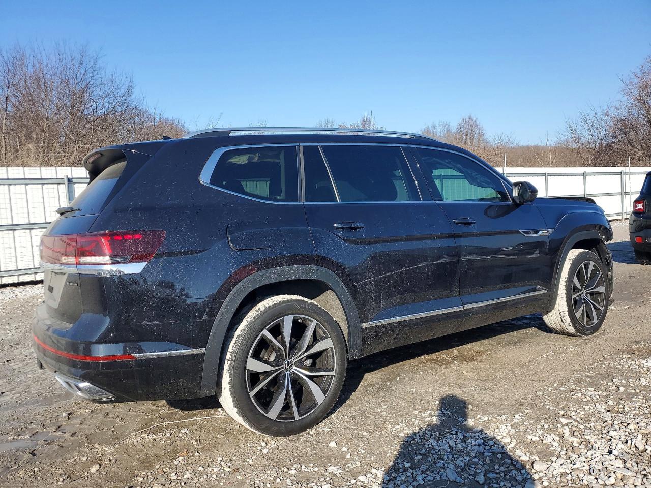 2024 VOLKSWAGEN ATLAS SEL PREMIUM R-LINE photo 3