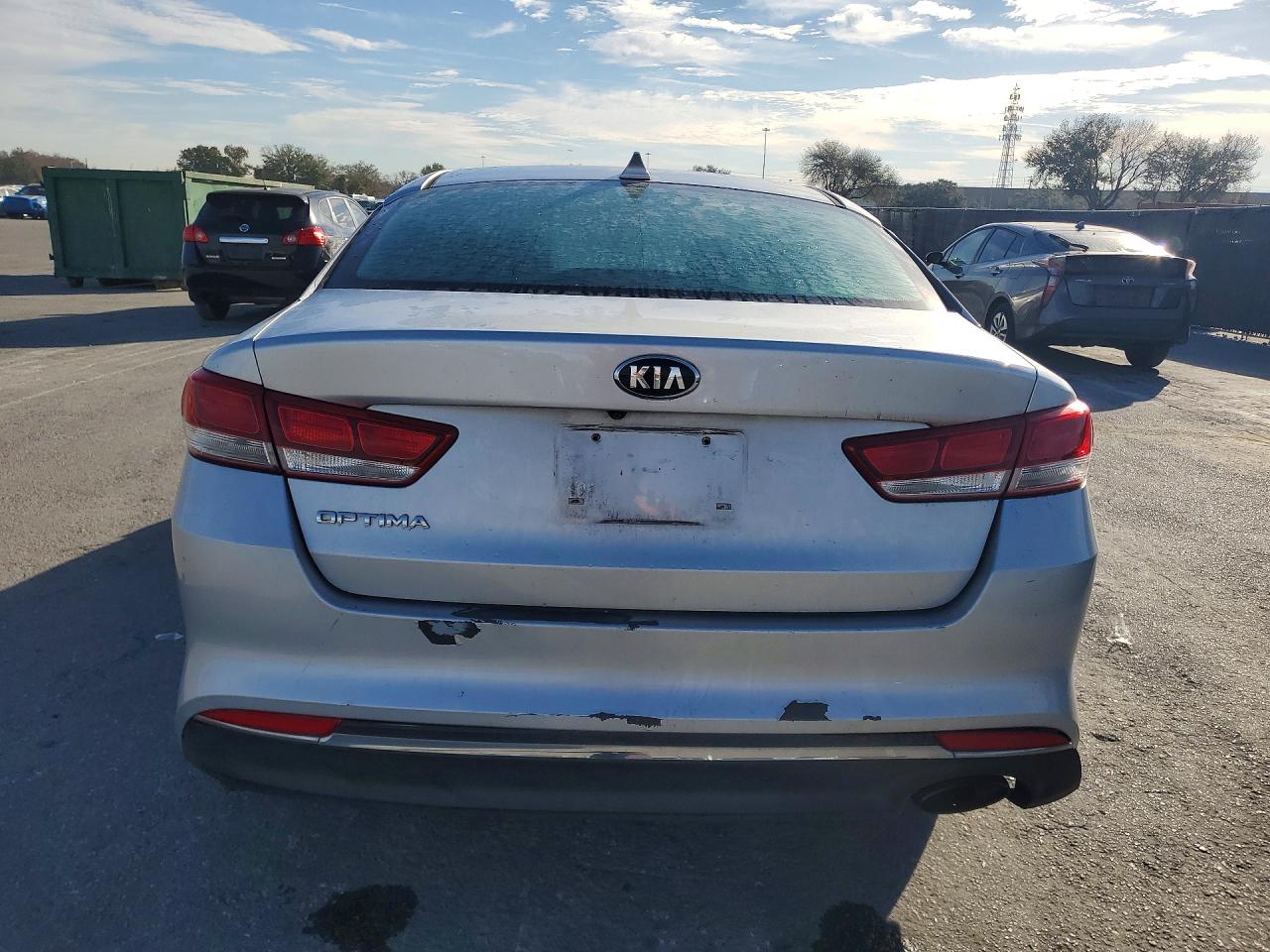 2017 KIA OPTIMA LX photo 11