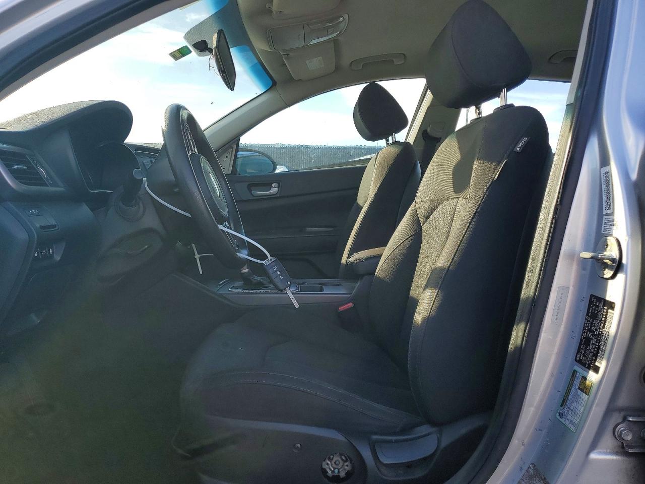 2017 KIA OPTIMA LX photo 13