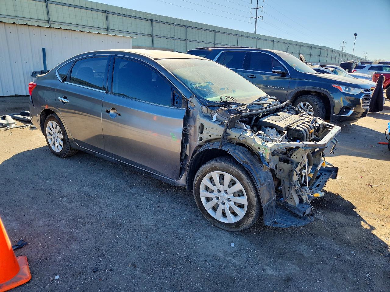 2019 NISSAN SENTRA S photo 4