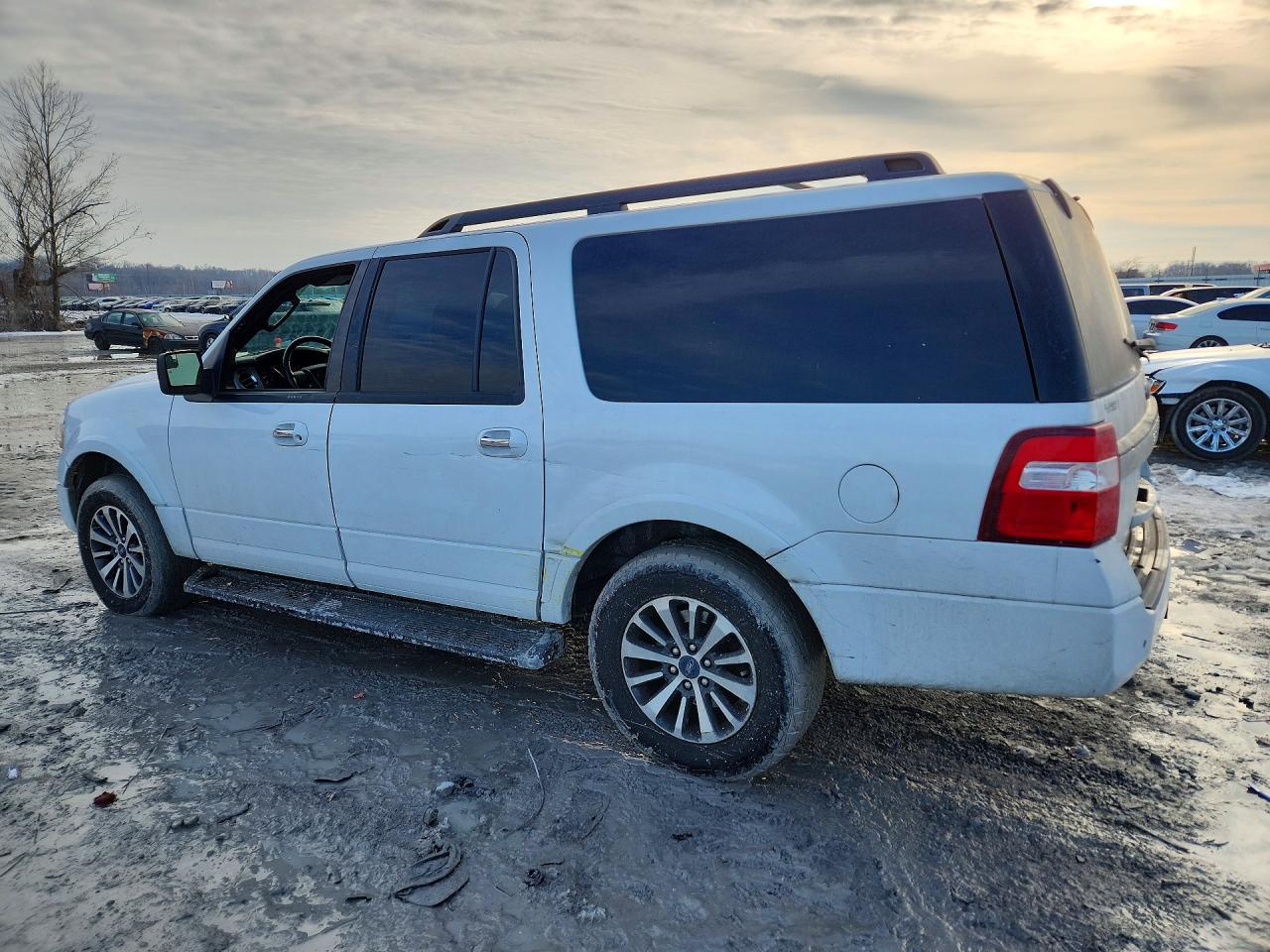 2016 FORD EXPEDITION EL XLT photo 3