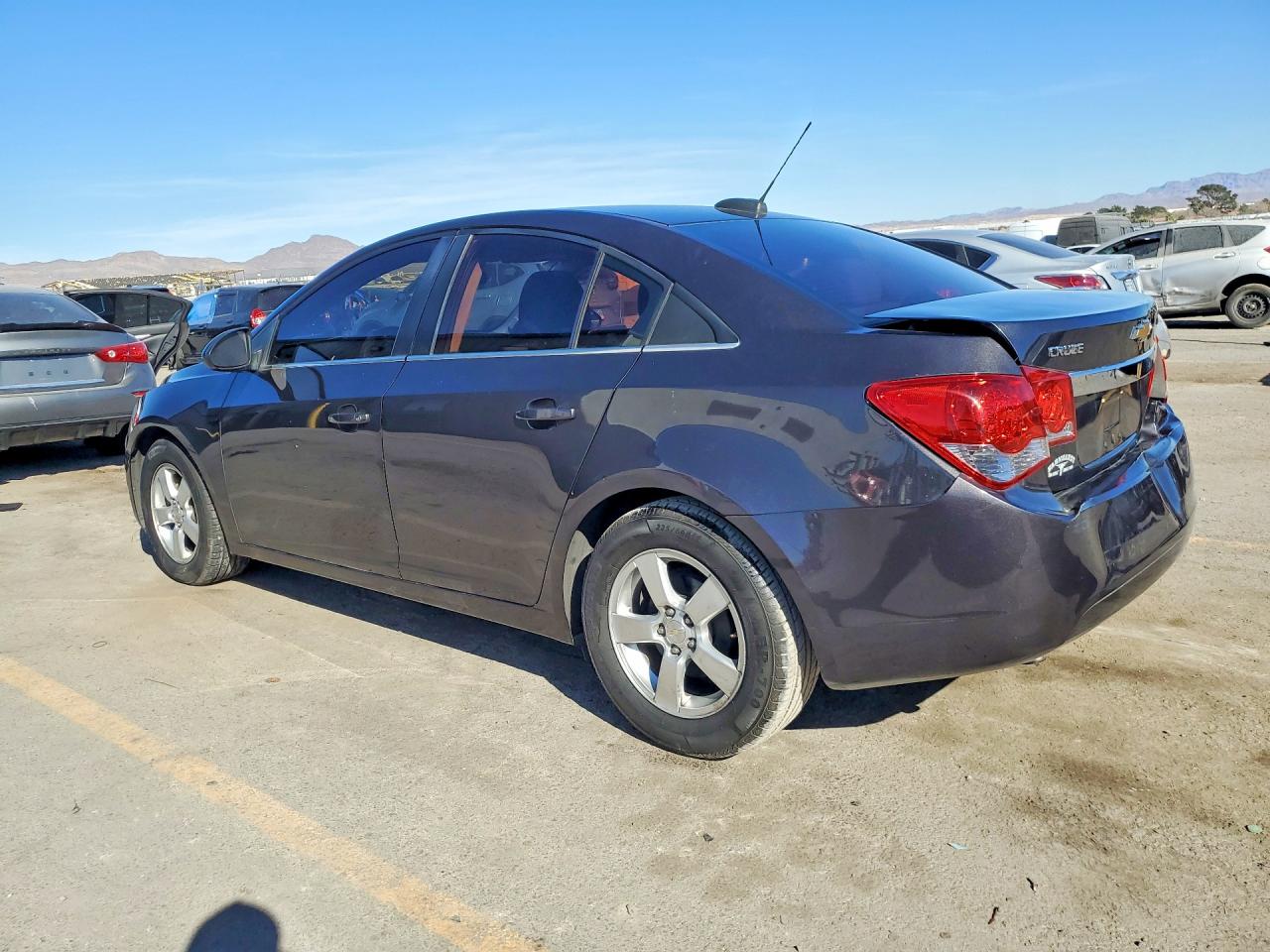 2016 CHEVROLET CRUZE LIMITED LT photo 4