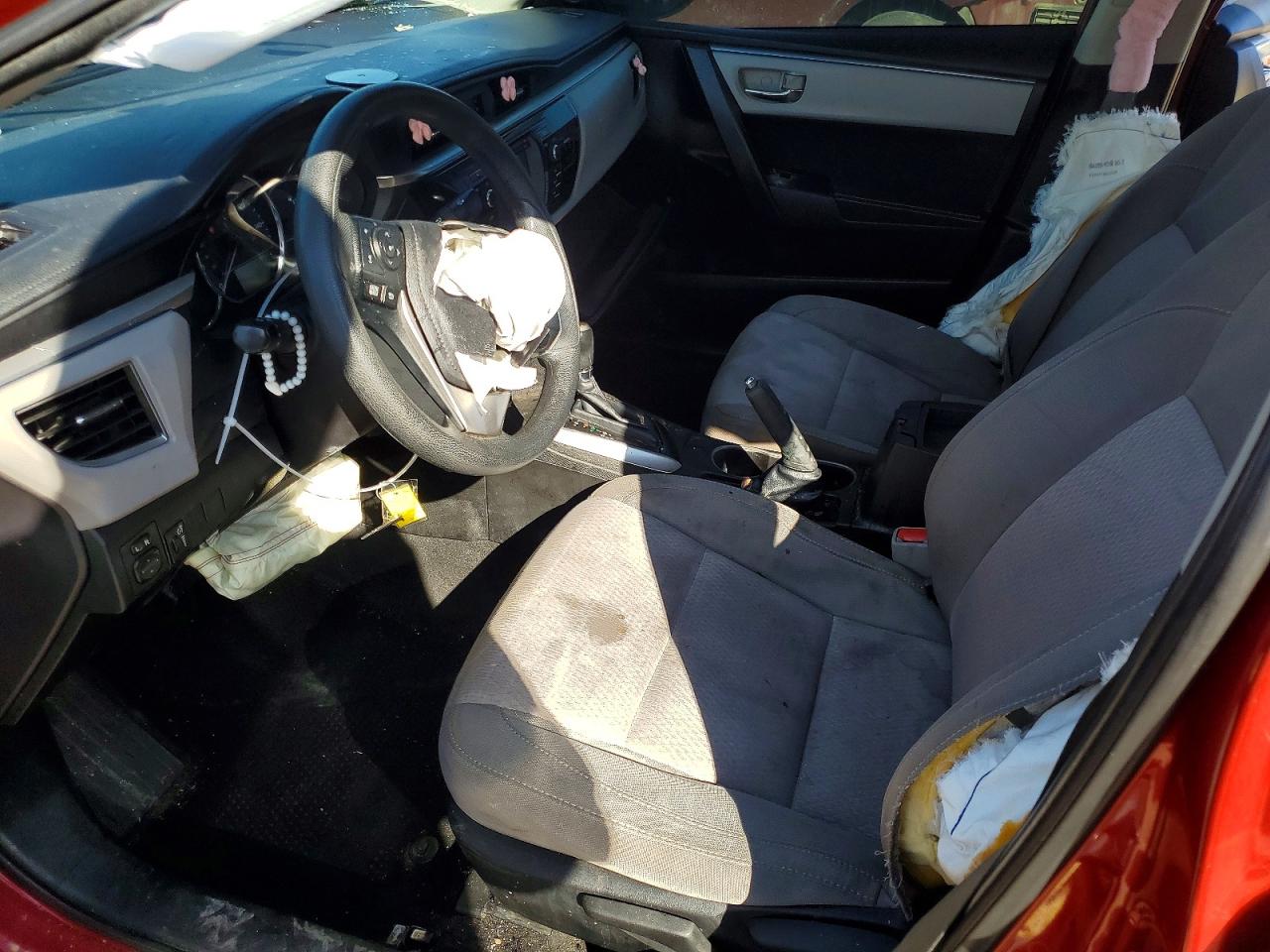 2015 TOYOTA COROLLA L photo 13
