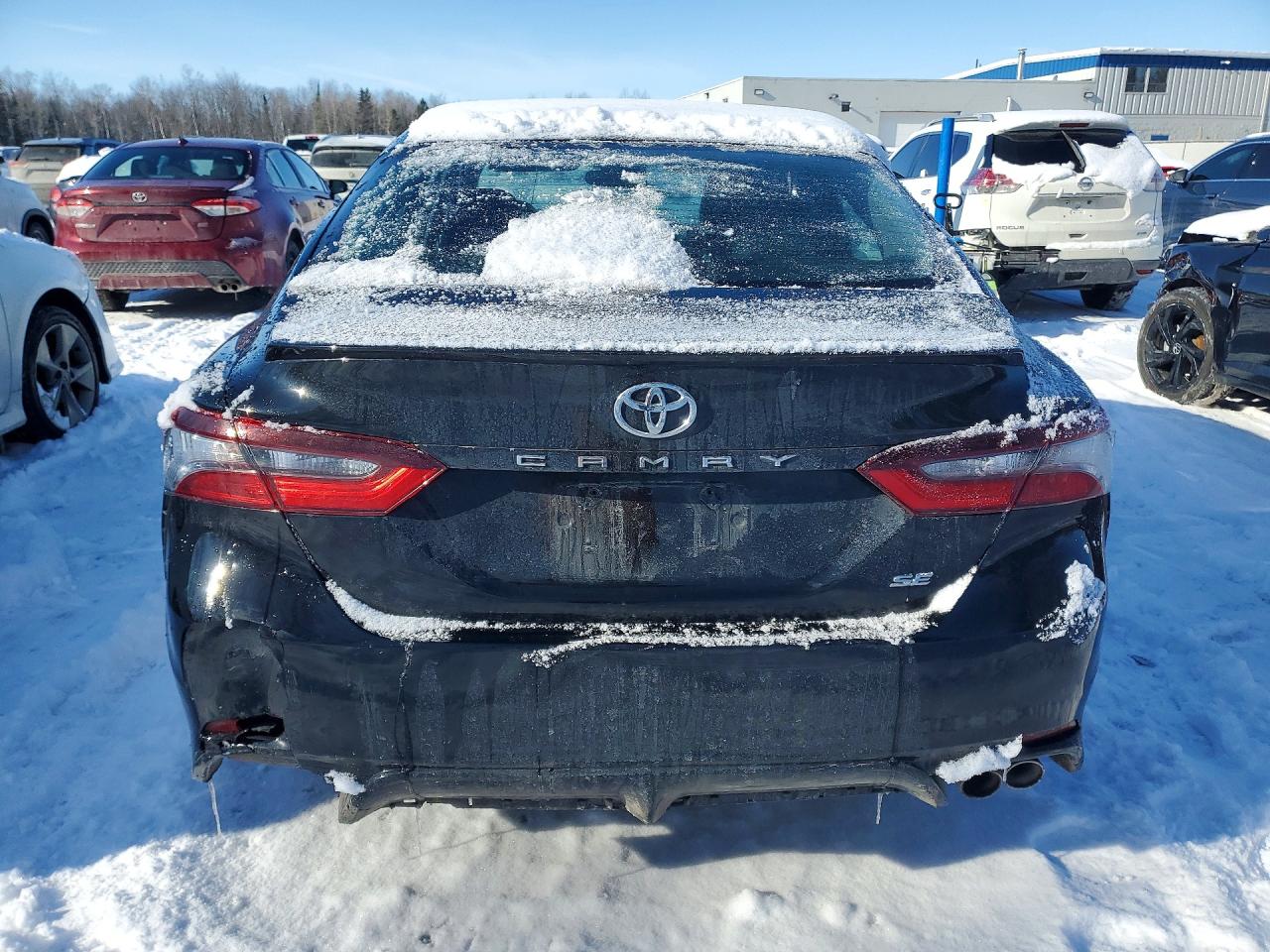 2021 TOYOTA CAMRY SE photo 16
