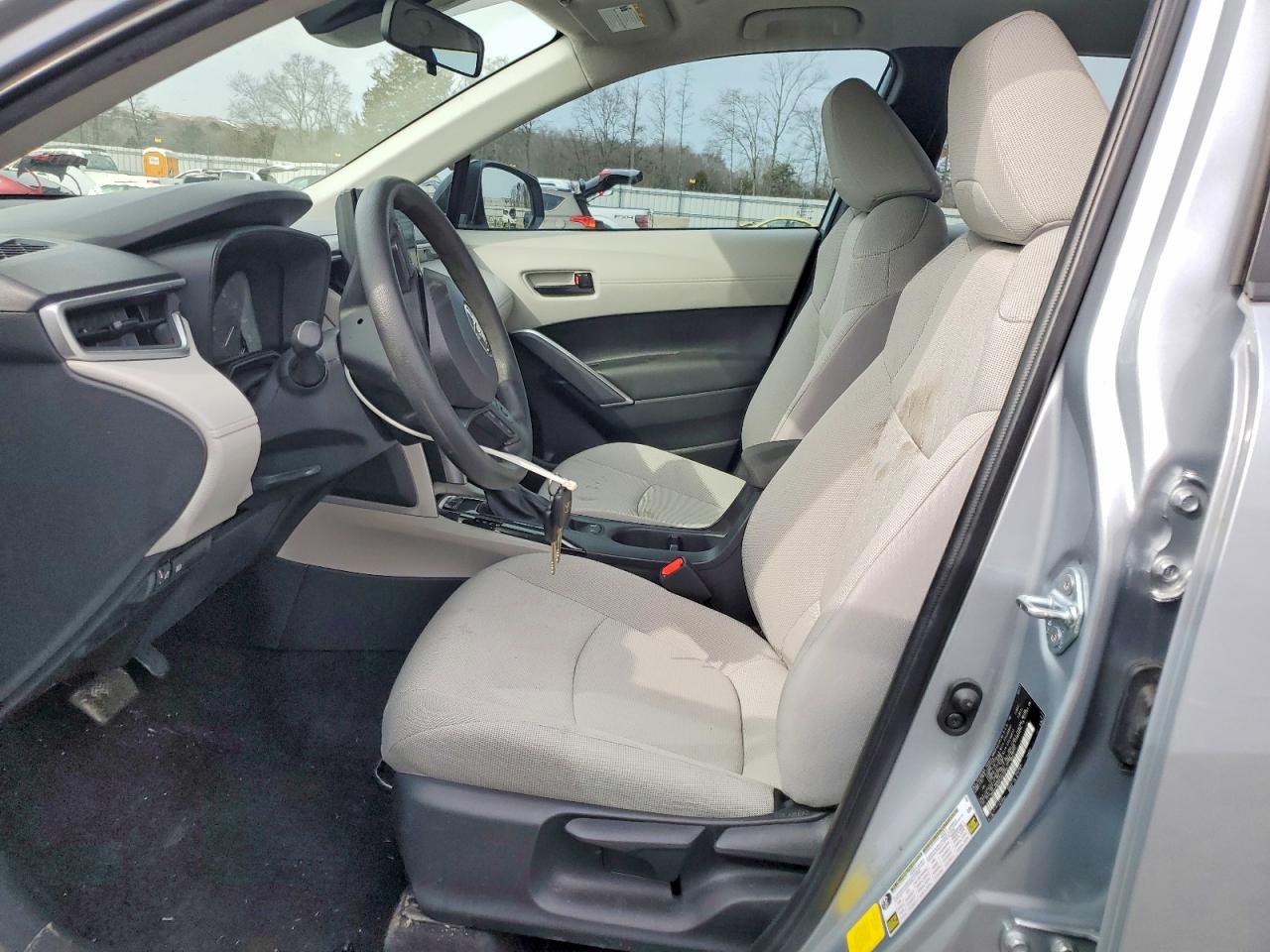 2023 TOYOTA COROLLA CROSS L photo 13