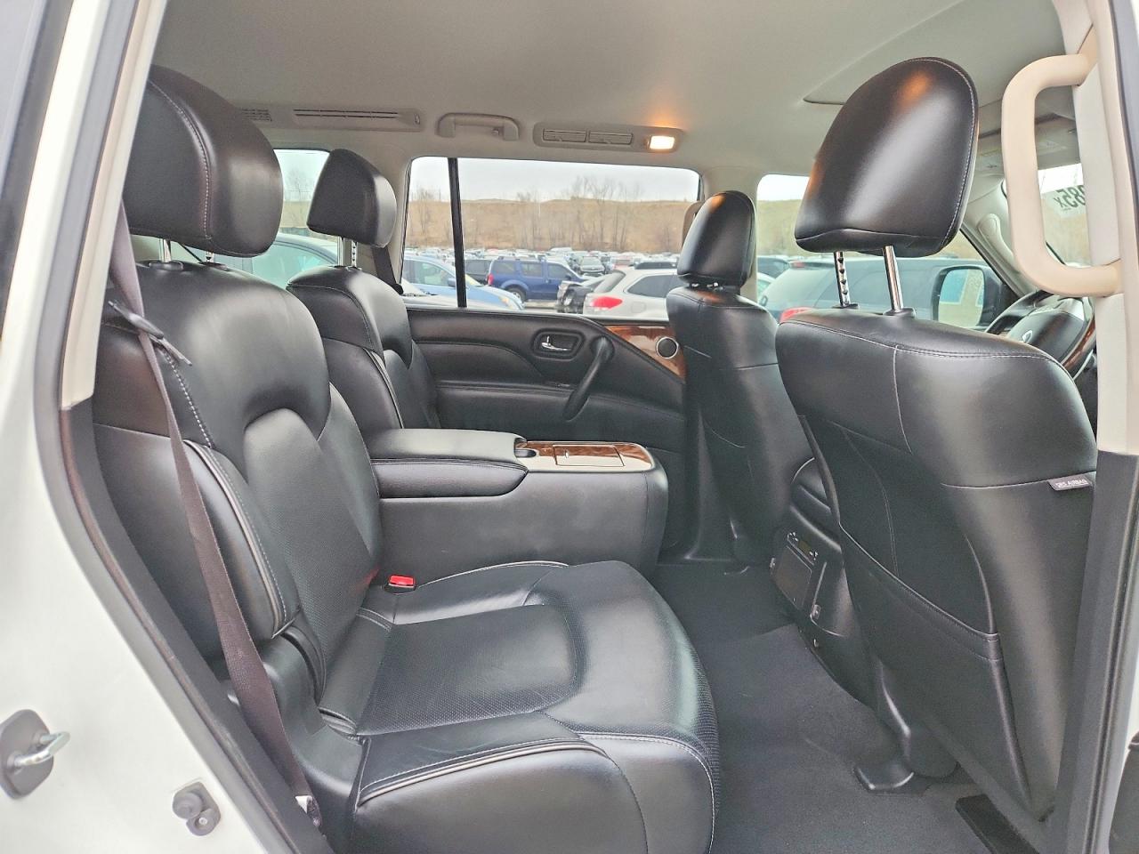 2018 INFINITI QX80 BASE photo 11