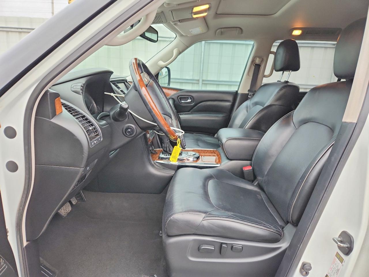 2018 INFINITI QX80 BASE photo 7