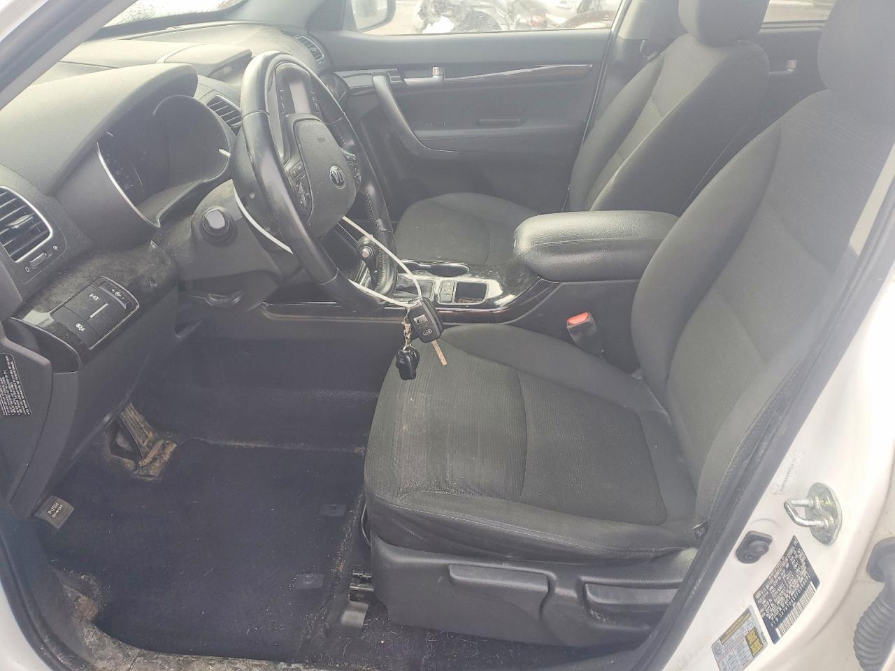 2015 KIA SORENTO LX photo 19